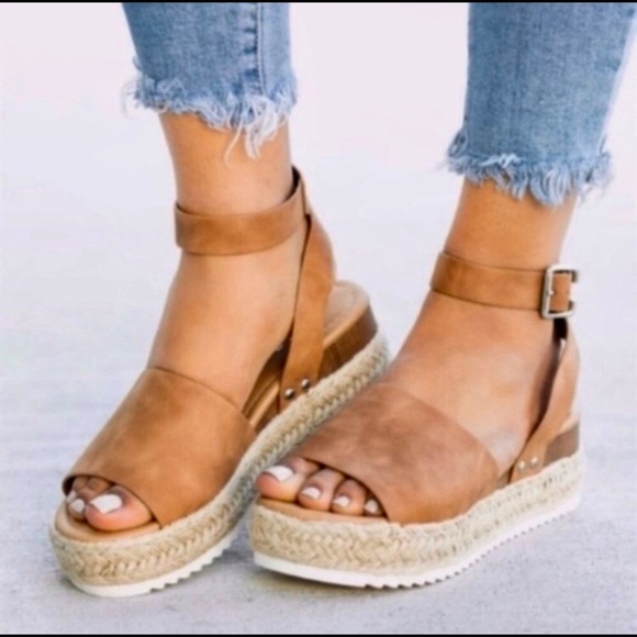 Aluna Levi Shoes - Love these Espadrille Wedges
